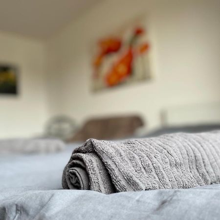 Schoene Einfache Ferienwohnung Mitten In Oldenburg Eksteriør bilde