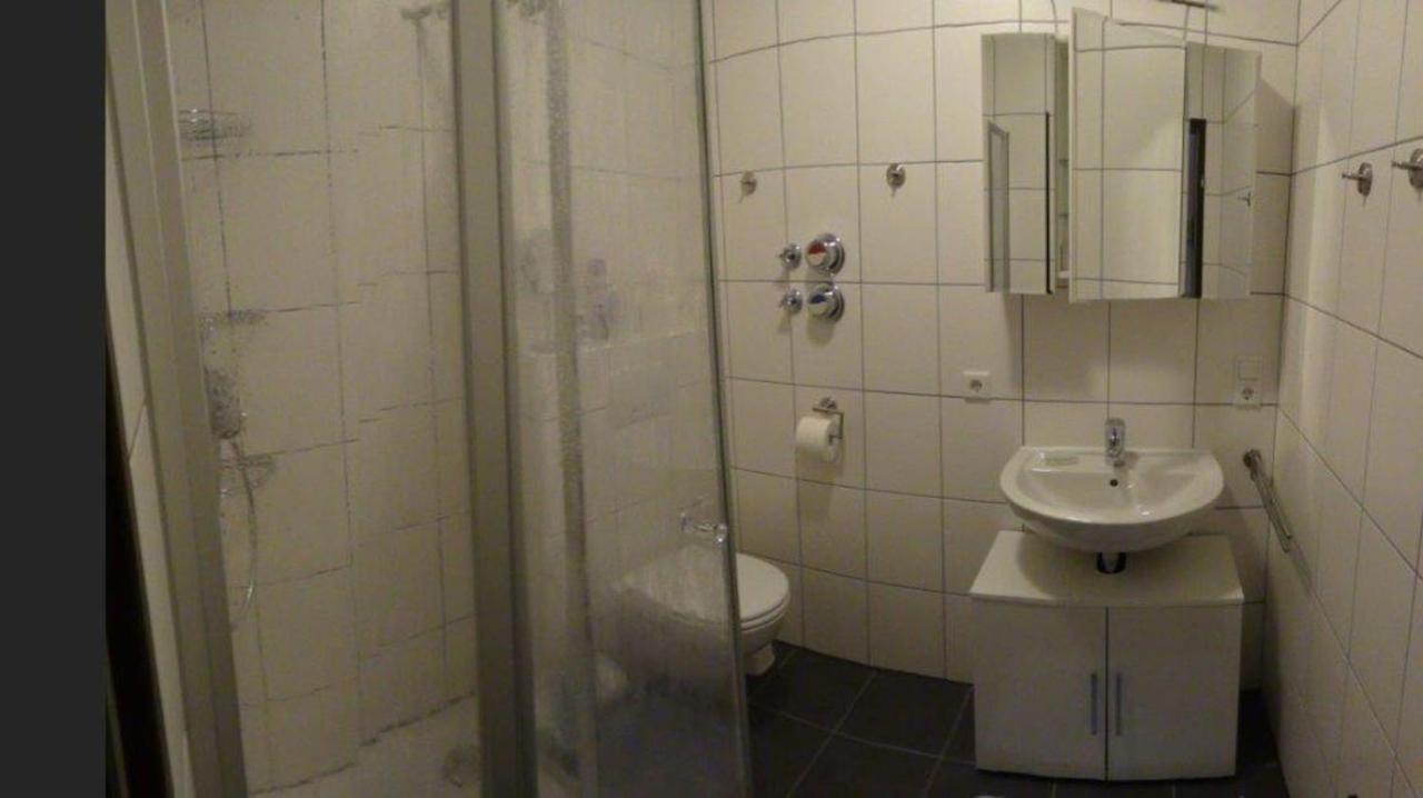Schoene Einfache Ferienwohnung Mitten In Oldenburg Eksteriør bilde