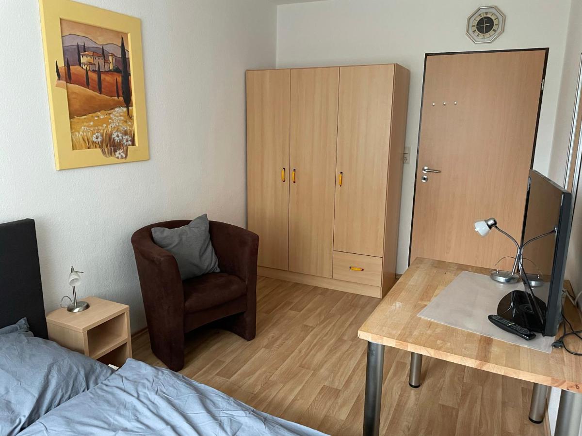 Schoene Einfache Ferienwohnung Mitten In Oldenburg Eksteriør bilde